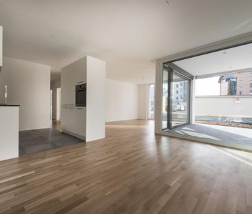 MODERN, LICHTDURCHFLUTEND UND WOHLFÜHLEND - IHRE NEUE WOHNUNG! - Photo 2