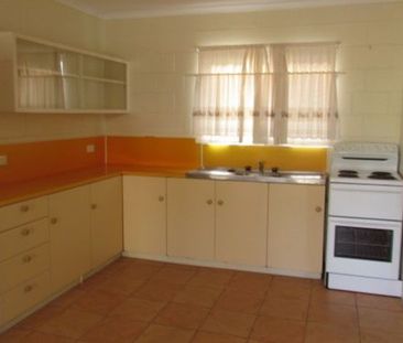 1/19 Meadow Street, North Mackay - Photo 4