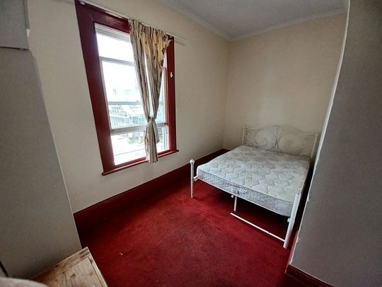 ROOMS AVAILABLE IN CENTRAL CITY BOARDING HOUSE - Photo 1