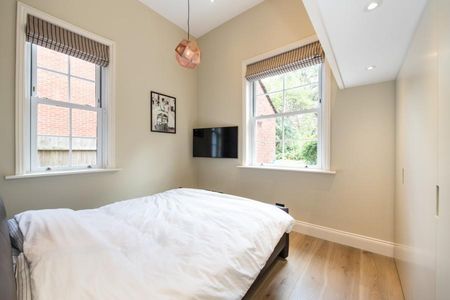4 bedroom flat to rent - Photo 5