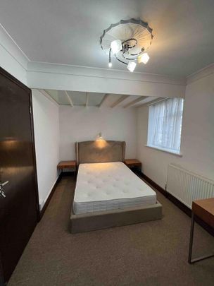 1 bedroom in a house share to rent - Photo 1