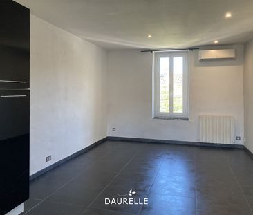 Location Appartement 2 pièces 43m² CHATEAURENARD 13160 - Photo 6