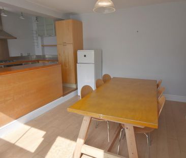 2 bedroom end of terrace house to rent - Photo 3