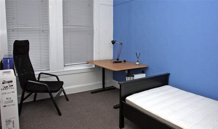 Farrar Road, Bangor, Gwynedd, LL57 - Photo 2