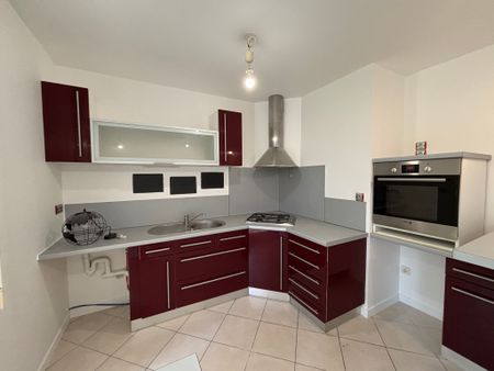 Apprtement 2 pièces en rez-de-jardin - Photo 4