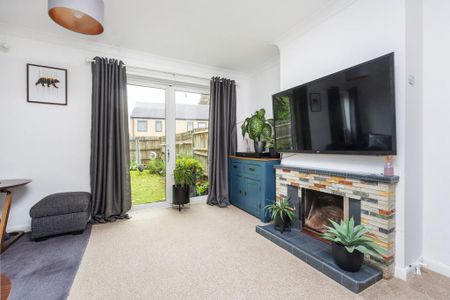 3 bedroom end of terrace house to rent - Photo 3