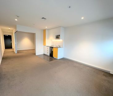 The Orange - Photo 2