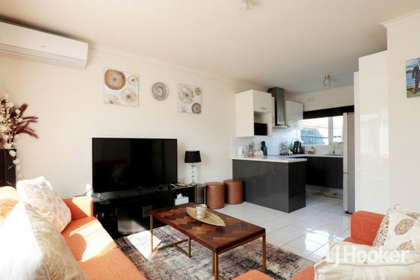 4/168 Mason Street, Newport VIC, Belconnen - Photo 1