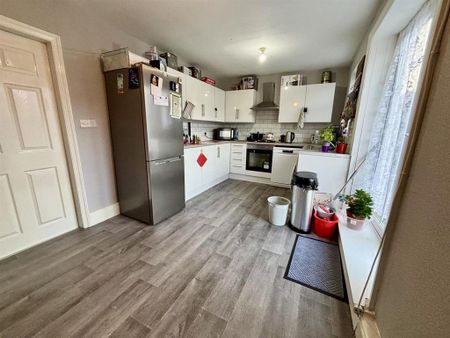 3 bedroom house to rent - Photo 3