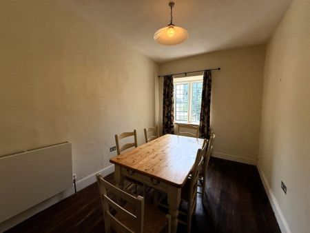 The Walronds, Fore Street, Cullompton - Photo 5