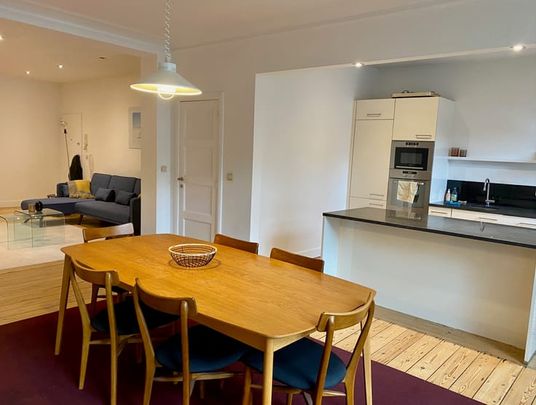 Appartement te huur - Photo 1