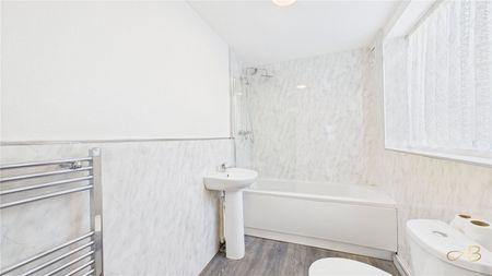 3 Bedroom End Of Terrace - Photo 5