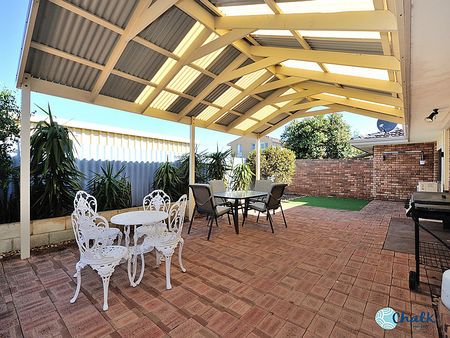 BEAUTIFUL UNIT IN A GREAT LOCATION! - Photo 2
