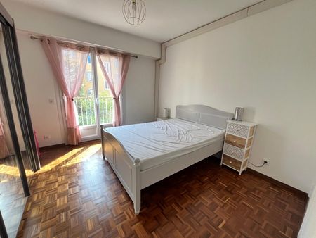 Location Appartement 3 pièces 57m² NICE 06300 - Photo 4