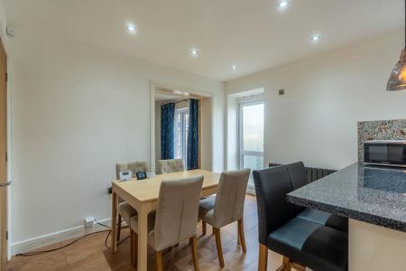 3 bedroom detached house to rent - Photo 5