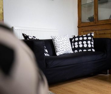 5 bedroom house to rent - Photo 2