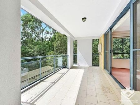 3 Bedroom Spacious Unit with Floorboards in Waitara - Photo 3