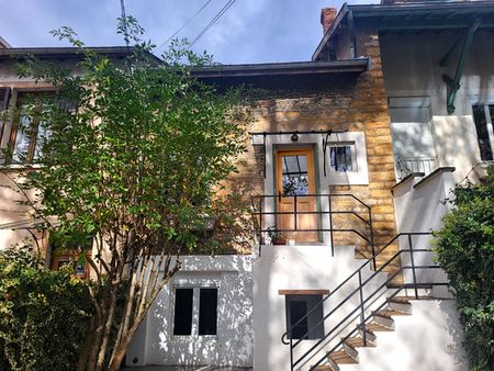 Maison atypique 78,47m2 à louer avec vue sur la Saône et parking , Neuville sur saone - Photo 4