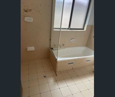 NEW KITCHEN - WALK TO SHOPS & BUS - Photo 6