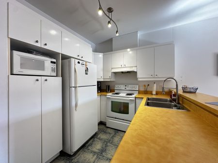 2556 Coursol, #4 - Photo 4