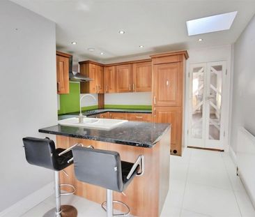 Ebury Road, Watford - Photo 2