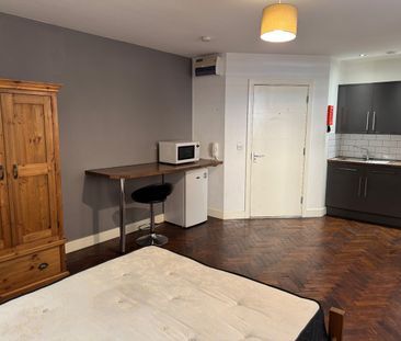 Studio Flat, Commercial Street, S1 - Photo 1