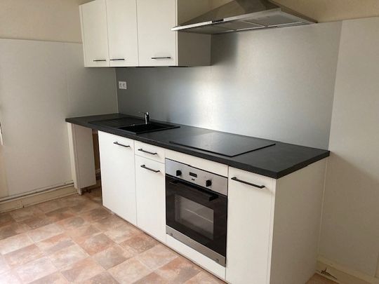 Location Appartement 4 pièces 135m² LA FERTE MACE 61600 - Photo 1