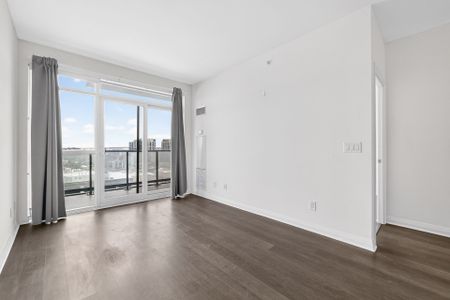 For Lease - 55 Oneida Crescent Unit# 1207, Richmond Hill, Ontario - Photo 2