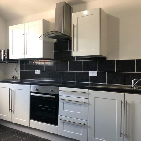 To Let : Studio with en-suite Borough Road, Middlesbrough TS1 2JH - Photo 3