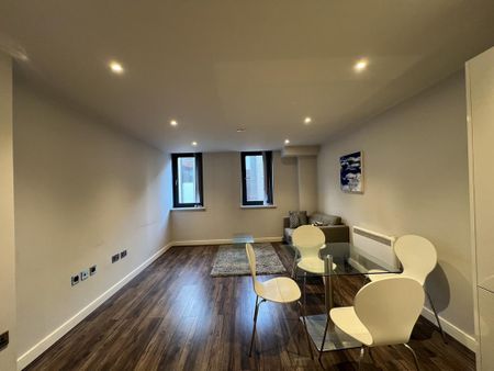 1 bedroom flat to rent - Photo 2