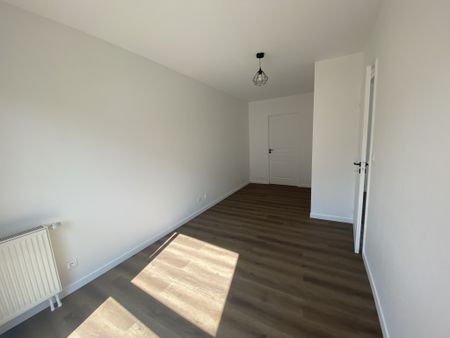 APPARTEMENT T2 ENTIEREMENT REFAIT A NEUF AVEC GARAGE - CHAUFFAGE COLLECTIF - QUARTIER HENRIVILLE - Photo 4