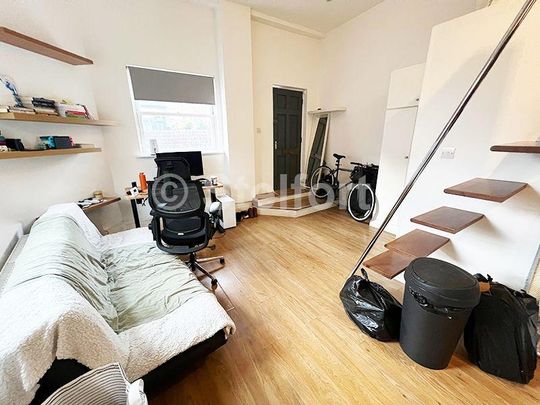 Studio to rent - Photo 1