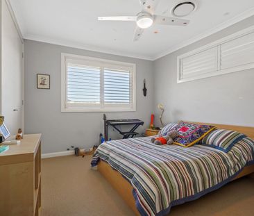 Elegant Family Home in Prime Location - Photo 5