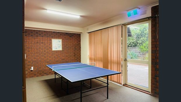 17-bedroom shared house, Burwood Highway - Photo 1