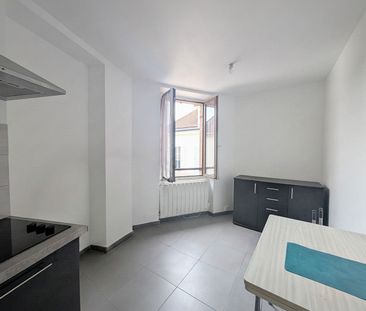 Location Appartement 2 pièces 27m² - Photo 2
