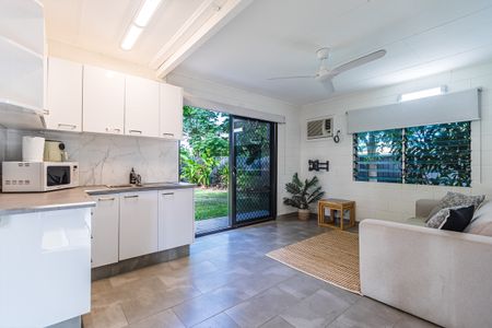 32 Orchard Road, - Photo 4