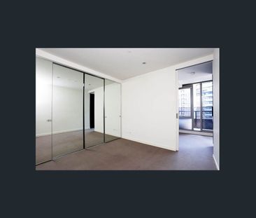 Modern Apartment Living in the Heart of South Yarra - Photo 1