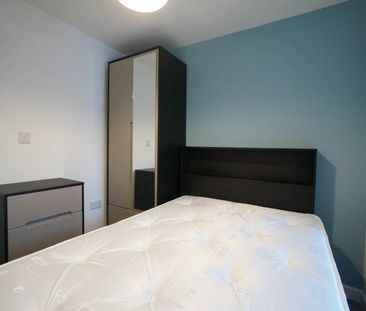 Flat 10B, Ebenezer Chapel York Place - Photo 4