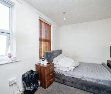 George Street - Photo 6