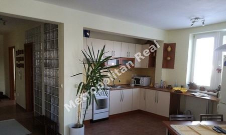 Svetlý a priestranný 2,5 izbový byt s balkónom v tichej zelenej lokalite blízko lesa - Fotografia 4