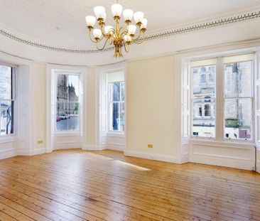 3 bedroom flat to rent - Photo 6