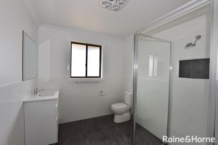 Modern One Bedroom Unit Located North Orange - Photo 2