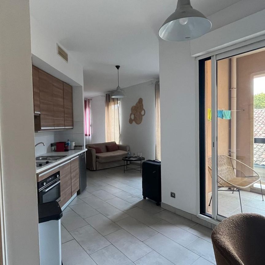 Location Appartement 1 pièce 44m² AIX EN PROVENCE 13100 - Photo 1