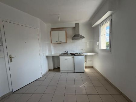 Location Appartement 3 pièces 45m² STE GENEVIEVE DES BOIS 91700 - Photo 4
