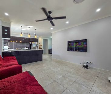 Modern, Low-Maintenance Living. Solar Family Home - Photo 1