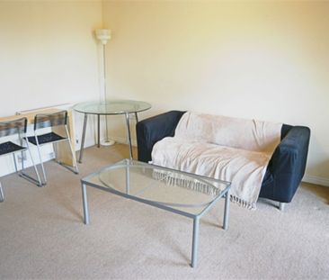 2 Bedroom Apartment - Photo 3