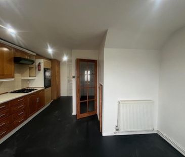 3 bedroom terraced house to rent - Photo 6