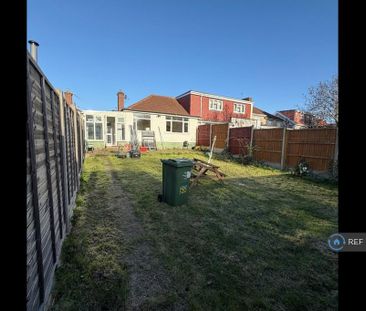 3 bedroom bungalow to rent - Photo 6