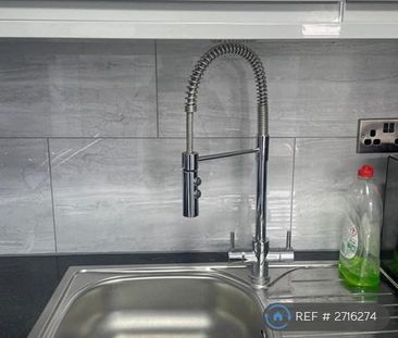 Studio to rent - Photo 6