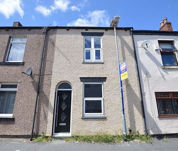 3 Bedroom Terraced House - Photo 4